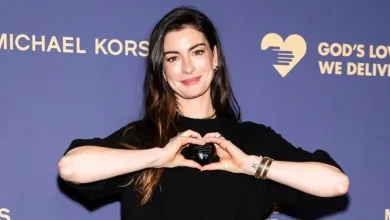 Aktris Hollywood, Anne Hathaway terima hadiah Alquran dari penggemar.