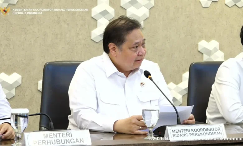 Menteri Koordinator Bidang Perekonomian Airlangga Hartarto Kenaikan Harga Tiket Pesawat hingga 13 Persen