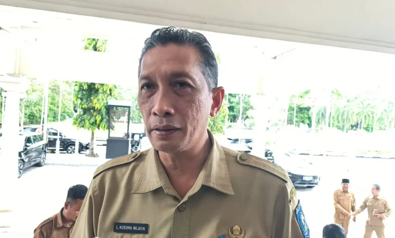 Kepala Dinas PUPRPKP NTB Lalu Kusuma Wijaya Jalan di NTB