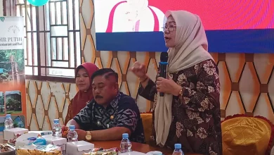 Wabup KSB Hanipah Ajak Perangi "Bank Rontok"