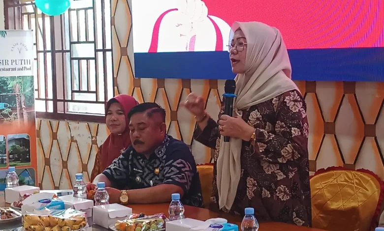 Wabup KSB Hanipah Ajak Perangi "Bank Rontok"