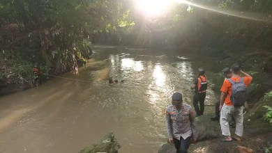 Proses Pencarian Anak 13 Tahun Tenggelam di Sungai Kuripan