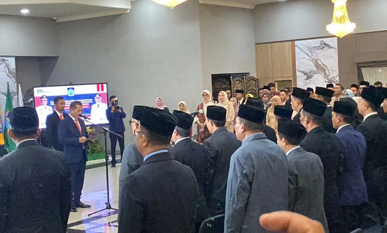 Gubernur Iqbal Lantik Puluhan Pejabat Pemprov NTB
