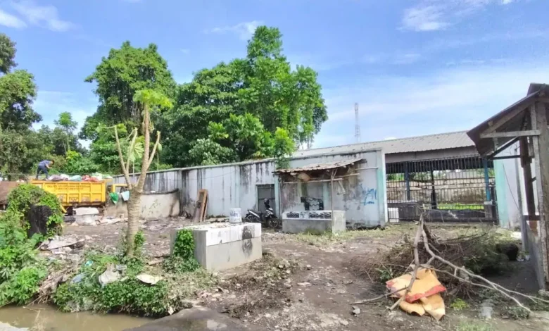 Kondisi KPH Kediri yang Terlantar