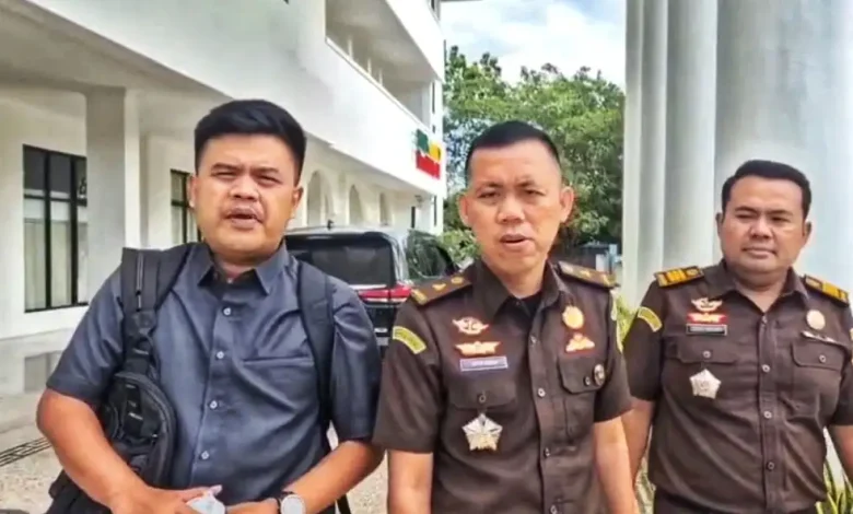 Kasi Intelijen Kejari Lombok Tengah Alfa Dera Kasus Pengadaan Dum Truk dan Arm Roll DLH