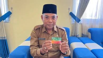 Kepala Dinas Komunikasi dan Informatika Kominfo Dedy Damhudy Kartu KSB Maju