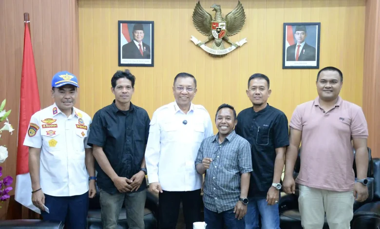 Wali Kota Bima, H. A. Rahman (ketiga dari kiri) menerima audiensi DPC Organda Kota Bima pada Rabu, 6 Mei 2026.