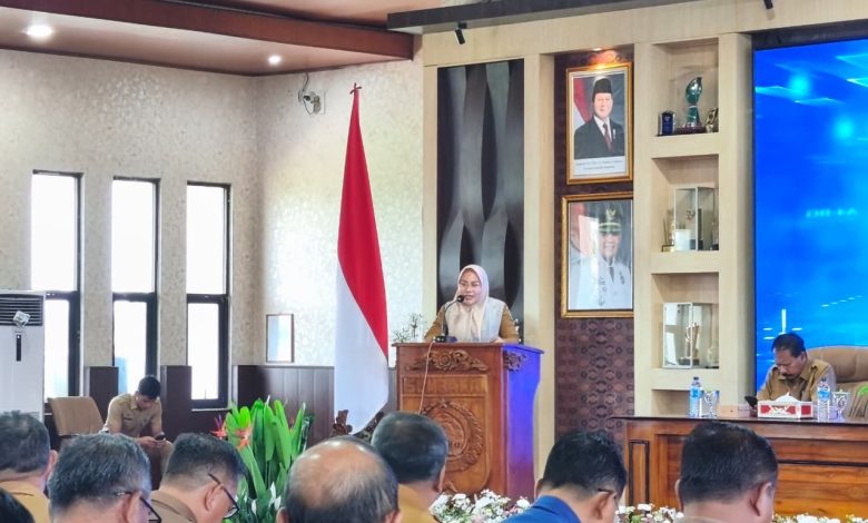 Kabag PBJ Sumbawa Erma Hadi Suryani lapor capaian E-Purchasing.