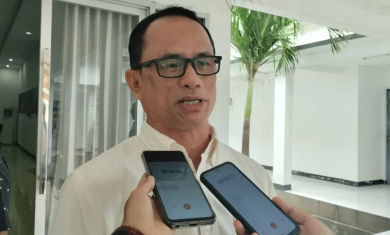 Bendahara DPW PAN NTB Hasbullah Muis Konco Mobil Dinas Pemkab Lobar