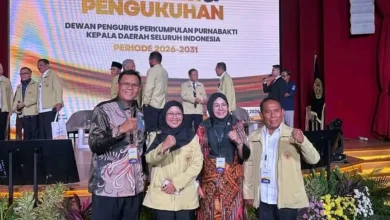 Bupati Jarot Hadiri Deklarasi dan Pengukuhan PERPUKADESI