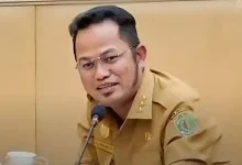 Gubernur Kalimantan Timur, Rudy Mas’ud menjadi sorotan setelah kebijakan kontroversial memicu usulan hak angket DPRD.