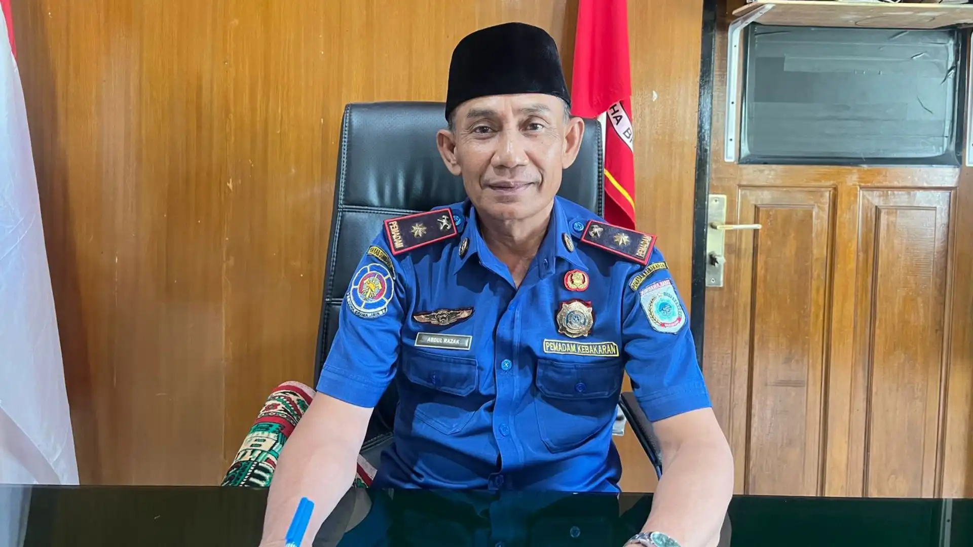 Kepala Dinas Damkarmat KSB Abdul Razak