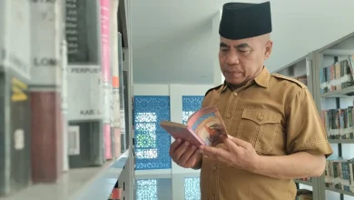 Kepala Dinas Kearsipan dan Perpustakaan Lombok Barat Lobar Lalu Winengan