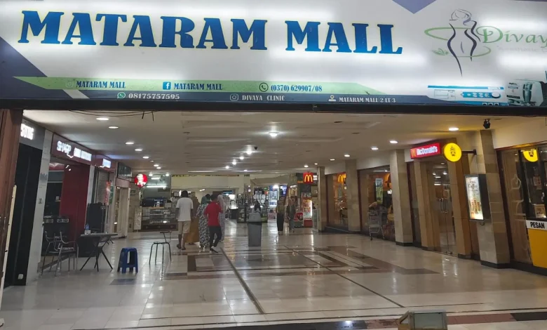 Lobi Depan Mataram Mall
