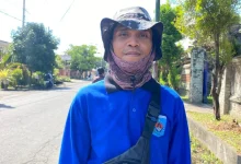 Operator Pengangkut Sampah DLH Kota Mataram Lalu Supriadi