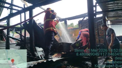 Rumah Milik Kades Kalabeso Hangus Terbakar