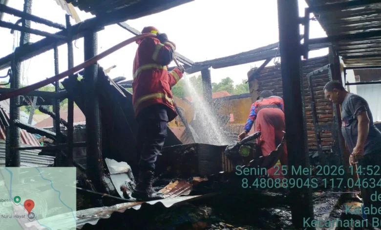 Rumah Milik Kades Kalabeso Hangus Terbakar
