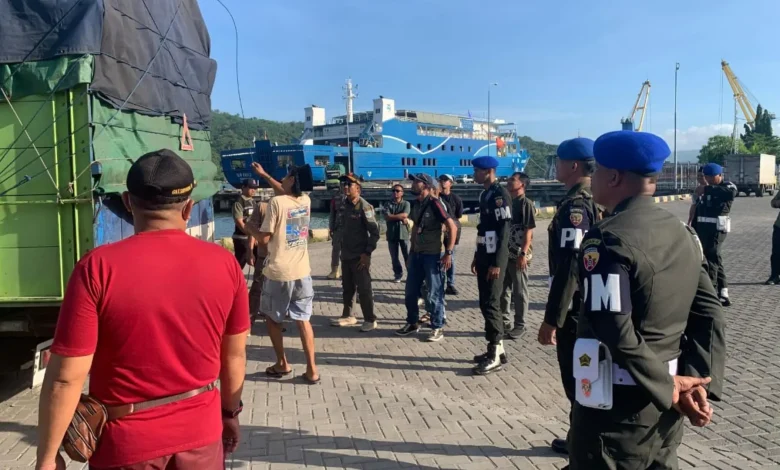 Satpol PP Lobar Gagalkan Penyelundupan 1 Juta Batang Rokok Ilegal di Pelabuhan Lembar