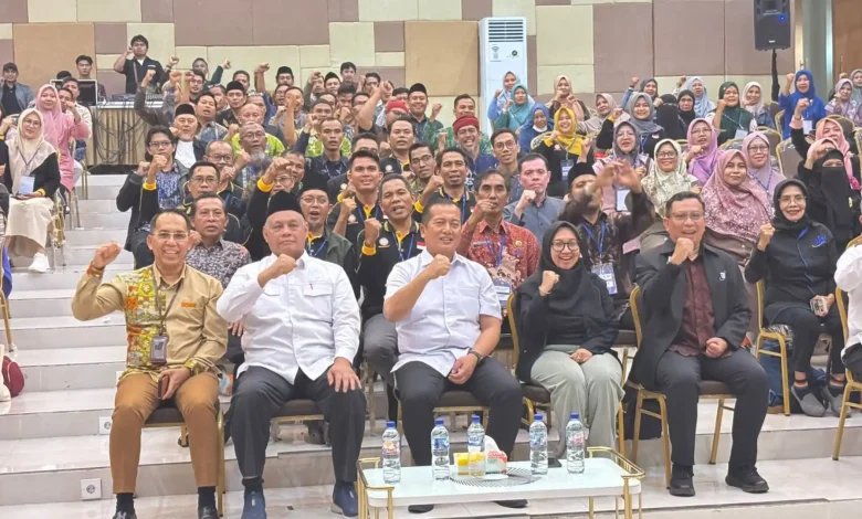 Gubernur Iqbal Tutup Training ESQ di Unizar