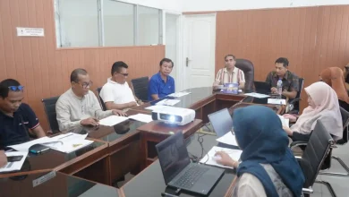 Pemkot Bima bersama BPJS Kesehatan Bima menggelar Rapat Forum Komunikasi, terkait implementasi strategi penguatan rekrutmen dan reaktivasi peserta menuju UHC berkualitas.