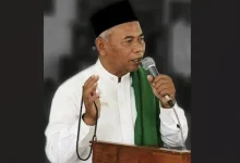 Pimpinan Pondok Pesantren Ndholo Kusumo, Pati, Kiai Ashari, tersangka dugaan pelecehan seksual terhadap 50 santri.