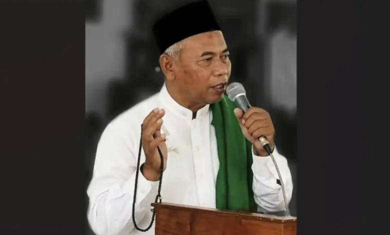 Pimpinan Pondok Pesantren Ndholo Kusumo, Pati, Kiai Ashari, tersangka dugaan pelecehan seksual terhadap 50 santri.