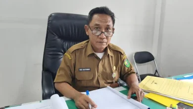 Kepala Dinas Pendidikan dan Kebudayaan Sumbawa, Budi Sastrawan, ditemui NTBSatu di ruangannya.