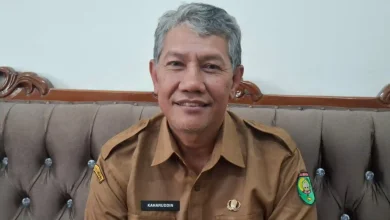 Sekretaris Badan Keuangan dan Aset Daerah, Kaharuddin, saat di temui NTBSatu di ruangannya, Senin 2 Februari 2026.