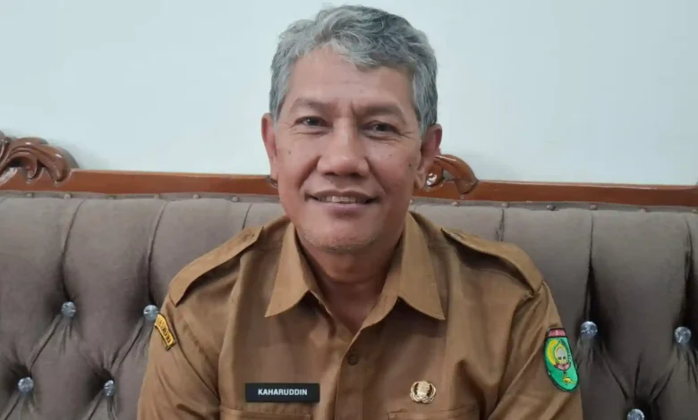 Sekretaris Badan Keuangan dan Aset Daerah, Kaharuddin, saat di temui NTBSatu di ruangannya, Senin 2 Februari 2026.