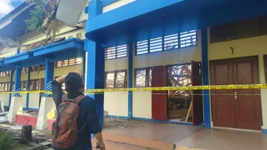 Atap Dua Kelas SMAN 7 Mataram Ambruk
