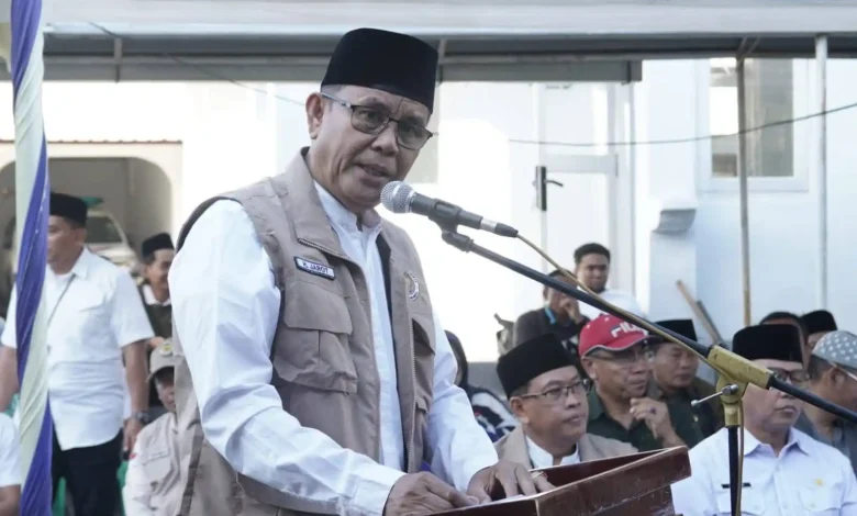 Bupati Jarot Lepas 330 Jemaah Haji Kabupaten Sumbawa ke Tanah Suci