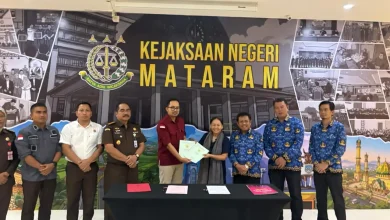 Kejari Mataram Serahkan Lahan LCC ke Pemkab Lobar
