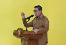 Pemkab Lombok Timur dan Baznas Salurkan Bantuan untuk Pedagang Korban Kebakaran Pasar Pringgabaya