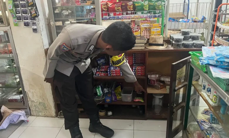 Olah TKP Dugaan Pembobolan Toko Kelontong di KSB