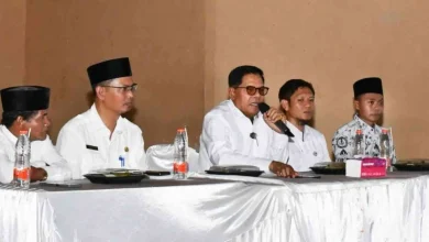 Bupati Lombok Timur Haerul Warisin saat di acara halalbihalal PPPK guru angkatan IV pada Rabu, 22 April 2026.