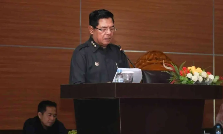 Bupati Lombok Timur, Haerul Warisin, saat menyampaikan LKPJ tahun anggaran 2025 pada Selasa, 7 April 2026.