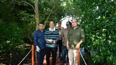Sekretaris Daerah Lombok Timur, Muhammad Juaini Taofik, saat menghadiri acara peresmian Ekowisata Mangrove pada Sabtu, 4 April 2026.