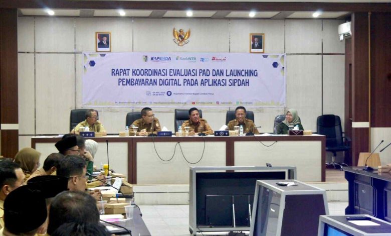 Pemkab Lombok Timur saat melakukan peluncuran Pembayaran Digital melalui aplikasi SIPDAH di Selong, Senin, 4 Mei 2026.