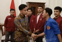 Wakil Presiden RI, Gibran Rakabuming Raka, menerima sejumlah demonstran di Istana Wakil Presiden.