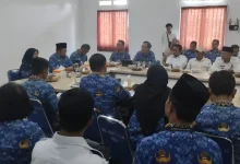 Kepala Desa Se- kecamatan Batu Layar saat Rapat Koordinasi bersama Pemkab Lobar, guna membahas keluhan Dana Desa, Batu Layar, Rabu, 17 Juni 2026.