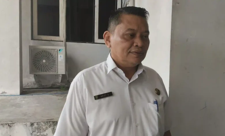 Kepala Dinas Sosial, Pemberdayaan Perempuan, dan Perlindungan Anak (DSP3A) Kabupaten Lombok Barat, Arif Suryawirawan, saat diwawancarai NTBSatu, Januari 2026.