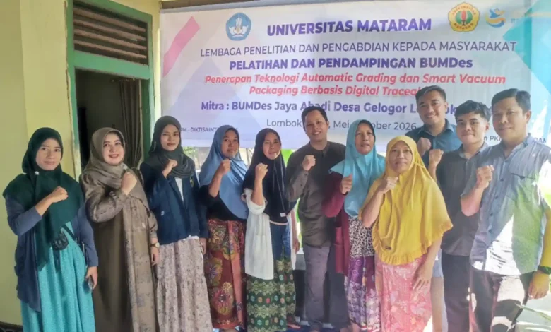 Tim PKM Unram dan Peserta Pelatihan kegiatan Pengabdian kepada Masyarakat (PKM) yang dilaksanakan di BUMDes Jaya Abadi, Desa Gelogor, Kecamatan Kediri, Kabupaten Lombok Barat.