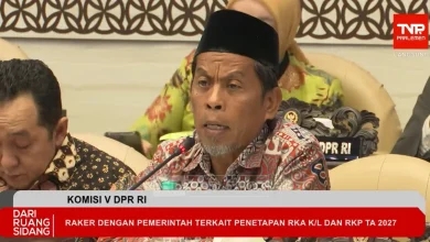 Anggota Komisi V DPR RI, Abdul Hadi, saat menyampaikan masalah infrastruktur dan pembangunan desa pada raker dan RDP pagu anggaran 2027, di Jakarta, Kamis, 18 Juni 2026.