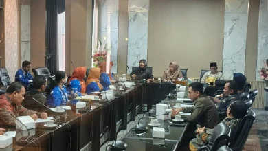 DPRD Kota Mataram mengadakan rapat dengan empat OPD teknis mendorong penyusunan perda penanganan LGBT.