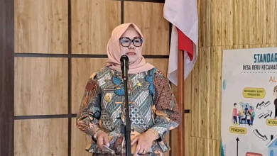Wakil Bupati Sumbawa Barat, Hj. Hanipah saat peluncuran program Sekolah Lansia Sehati di Kecamatan Jereweh, Kamis, 25 Juni 2026.