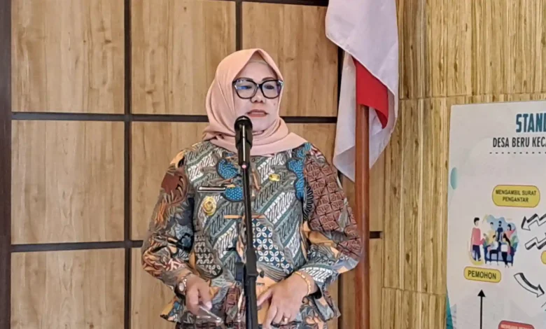 Wakil Bupati Sumbawa Barat, Hj. Hanipah saat peluncuran program Sekolah Lansia Sehati di Kecamatan Jereweh, Kamis, 25 Juni 2026.
