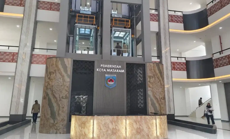 Tampak Lobi Bale Mentaram, Kantor Wali Kota Mataram yang berlokasi di Jalan Gajahmada, Lingkar Selatan.