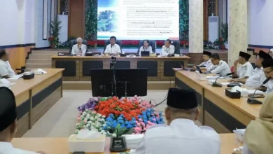 Suasana rapat koordinasi Forum Satu Data Indonesia (SDI) Tingkat Kabupaten Sumbawa Barat yang dihadiri Bupati Sumbawa Barat, Amar Nurmansyah, dan seluruh kepala OPD di Graha Fitrah, Rabu, 3 Juni 2026.