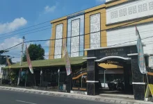 Gedung STIE AMM yang berdiri diatas tanah Pemkab Lobar. Pemkab Lobar minta untuk mengosongkan gedung dalam 14 hari.