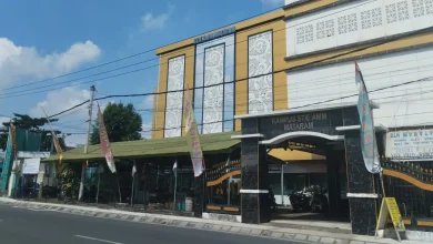 Gedung STIE AMM yang berdiri diatas tanah Pemkab Lobar. Pemkab Lobar minta untuk mengosongkan gedung dalam 14 hari.